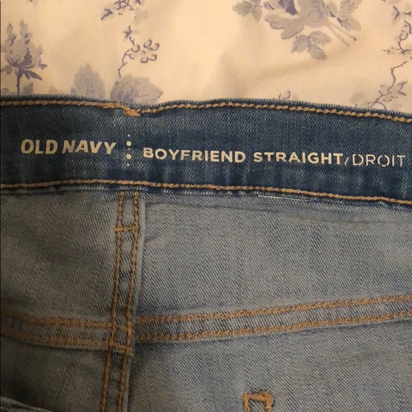 Old Navy Boyfriend Straight Jeans - Picture 3 of 4